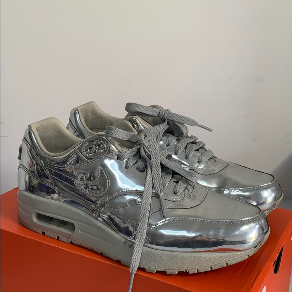 Nike silver 9.5